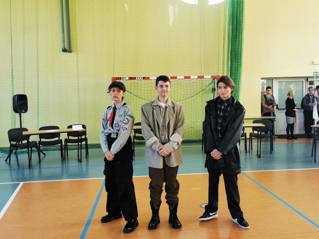 PHOTO-2022-10-26-19-41-37